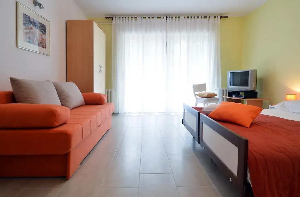 Apartment Rojnic Πούλα