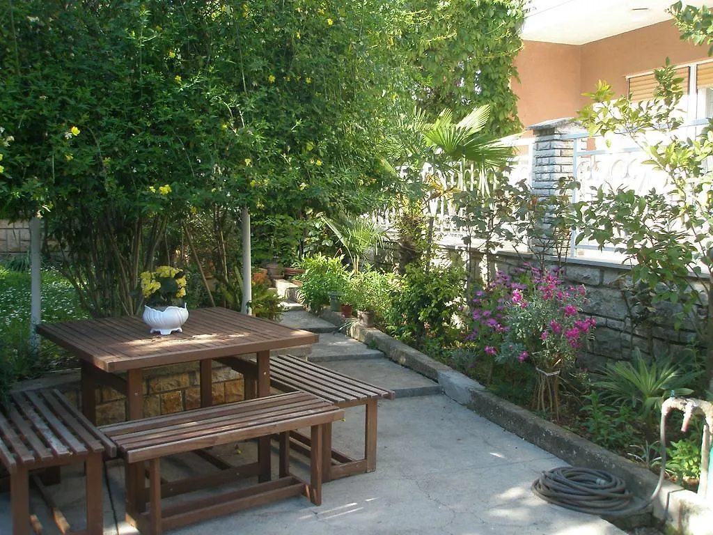 Apartment Rojnic Πούλα
