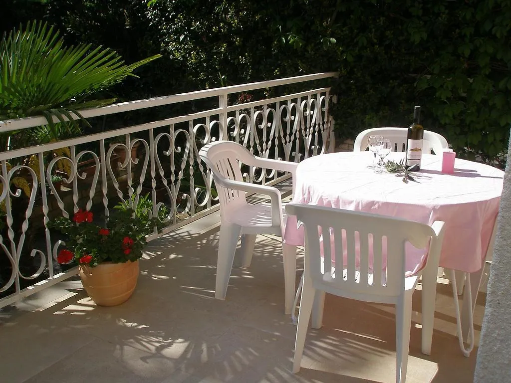 Apartment Rojnic Πούλα Κροατία